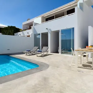 Villa Sunrise Private Pool By Pvl, Puerto del Carmen (Lanzarote)